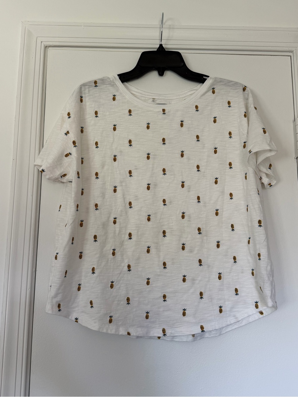 Old Navy White Short Sleeve Shirt with Pineapple Print